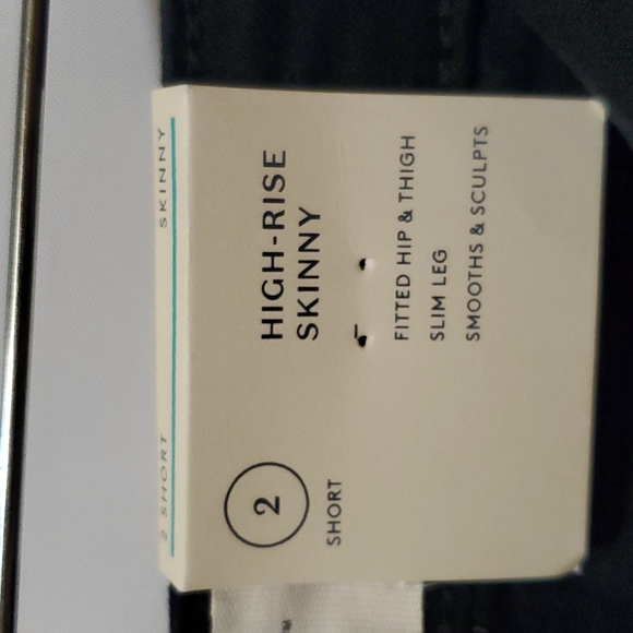 Universal Thread Woman's High-Rise Skinny Jeans ~ Black - Picture 13 of 13